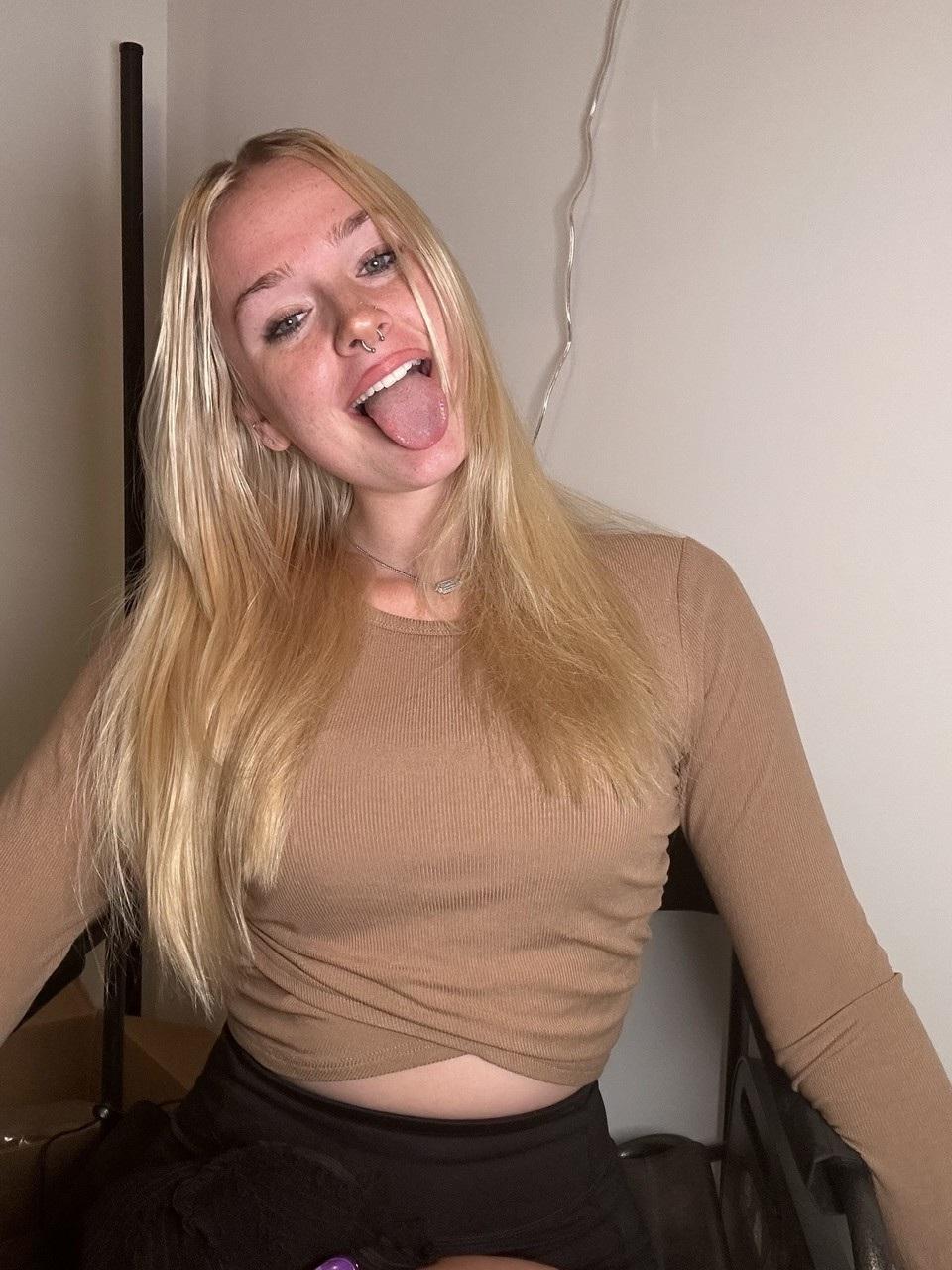 20P OnlyFans ブレイク・ブルーム ブレイク・ブルーム