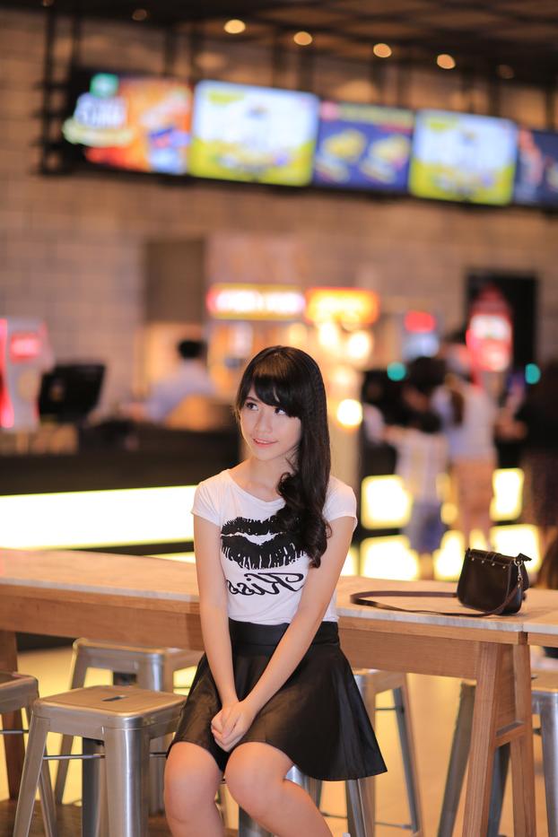20P Beautiful petite model teases with her sexy legs in a cute outfit