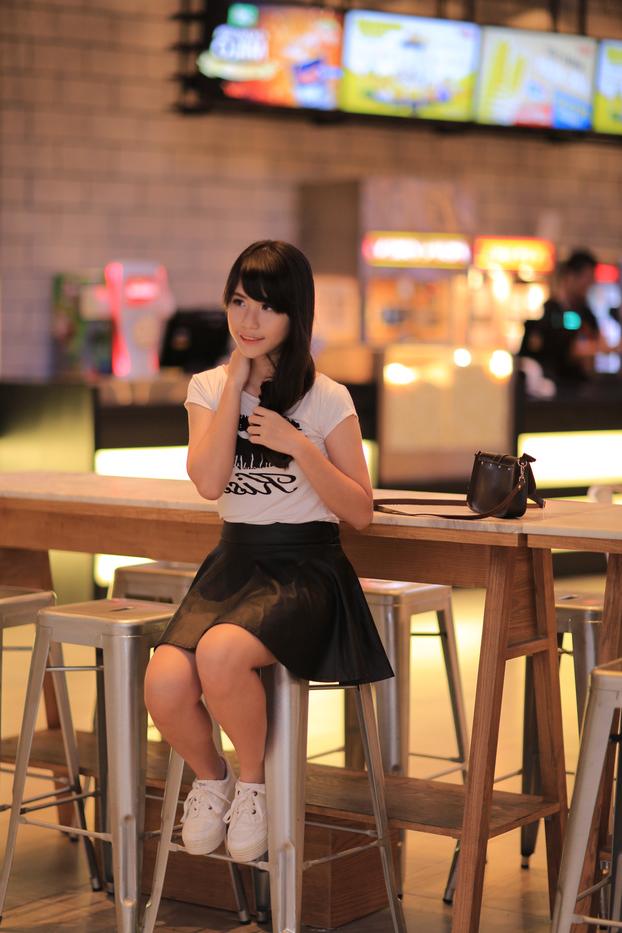 20P Beautiful petite model teases with her sexy legs in a cute outfit