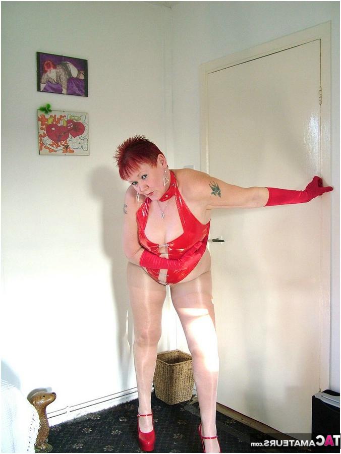 19P Older amateur Valgasmic Exposed models red latex wear and gloves plus heels