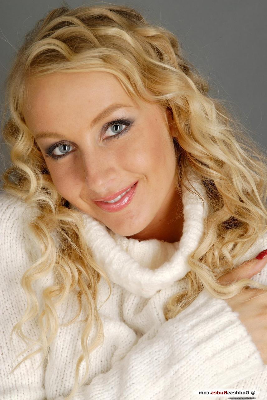 20P Diosa Desnuda Lucynova