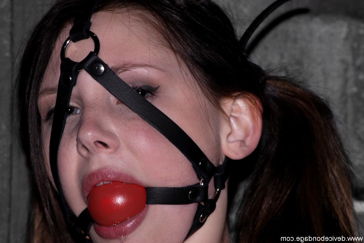 20P Busty 18-year-old slave Sara Scott gets humiliated while tied up