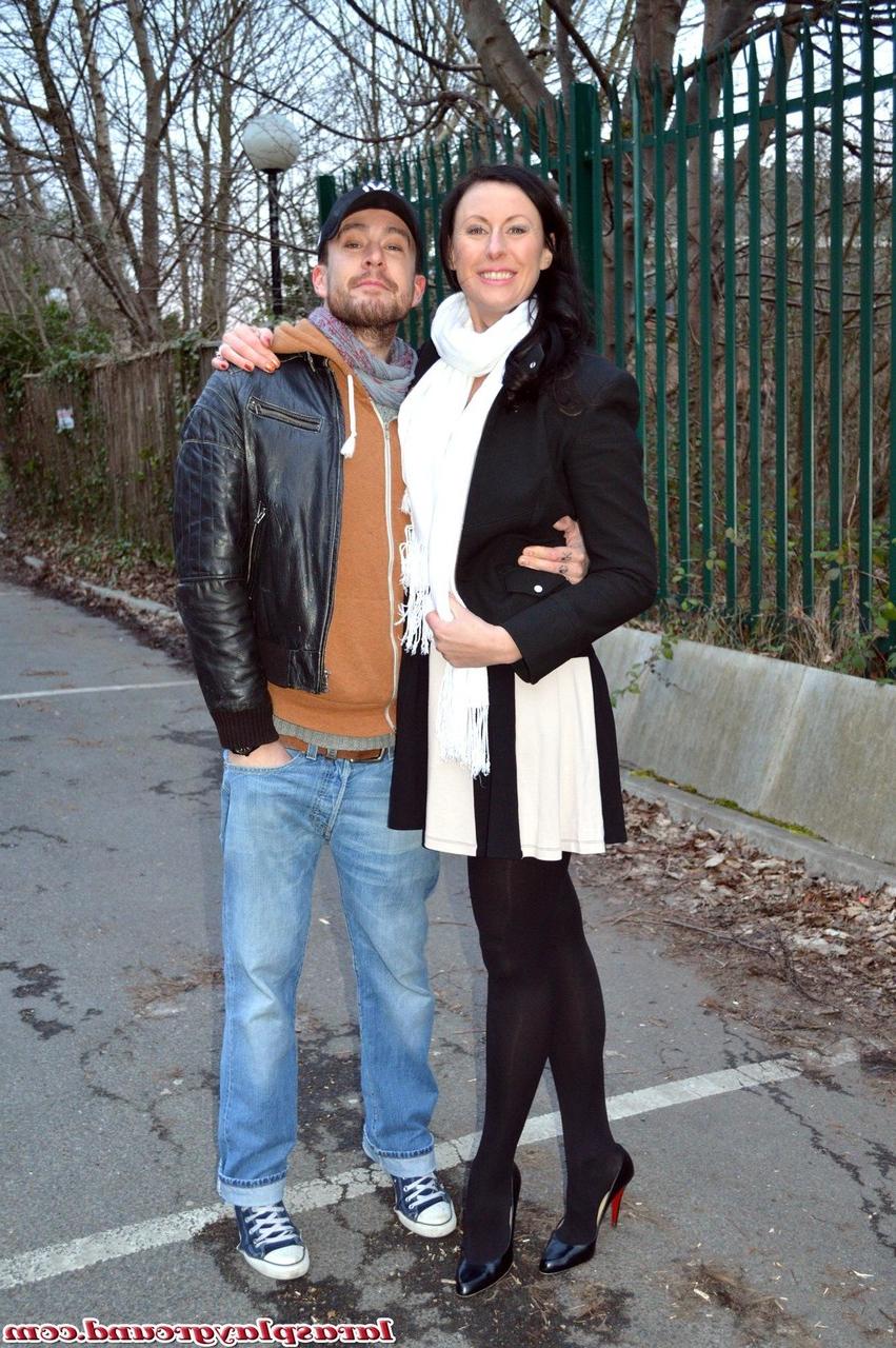 20P Tall brunette MILF Lara gets banged doggystyle by a hung stud she just met