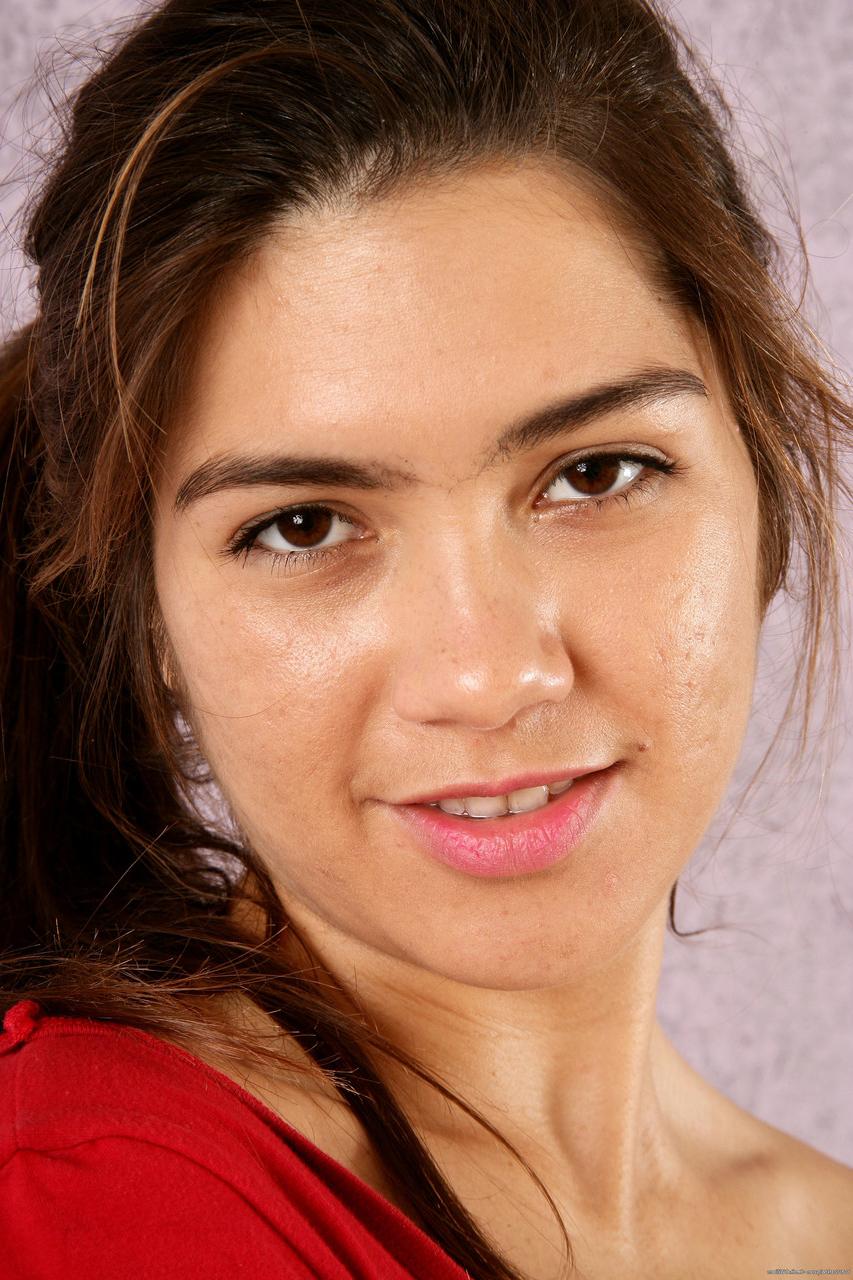 20P Brunette Felix Weatherwood doffs her red bodysuit and flaunts her hairy twat