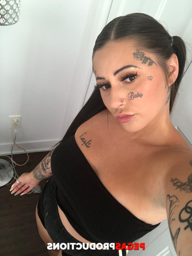 20P Chubby girlfriend Rick Hard strips and flaunts her big boobs & tattooed curves