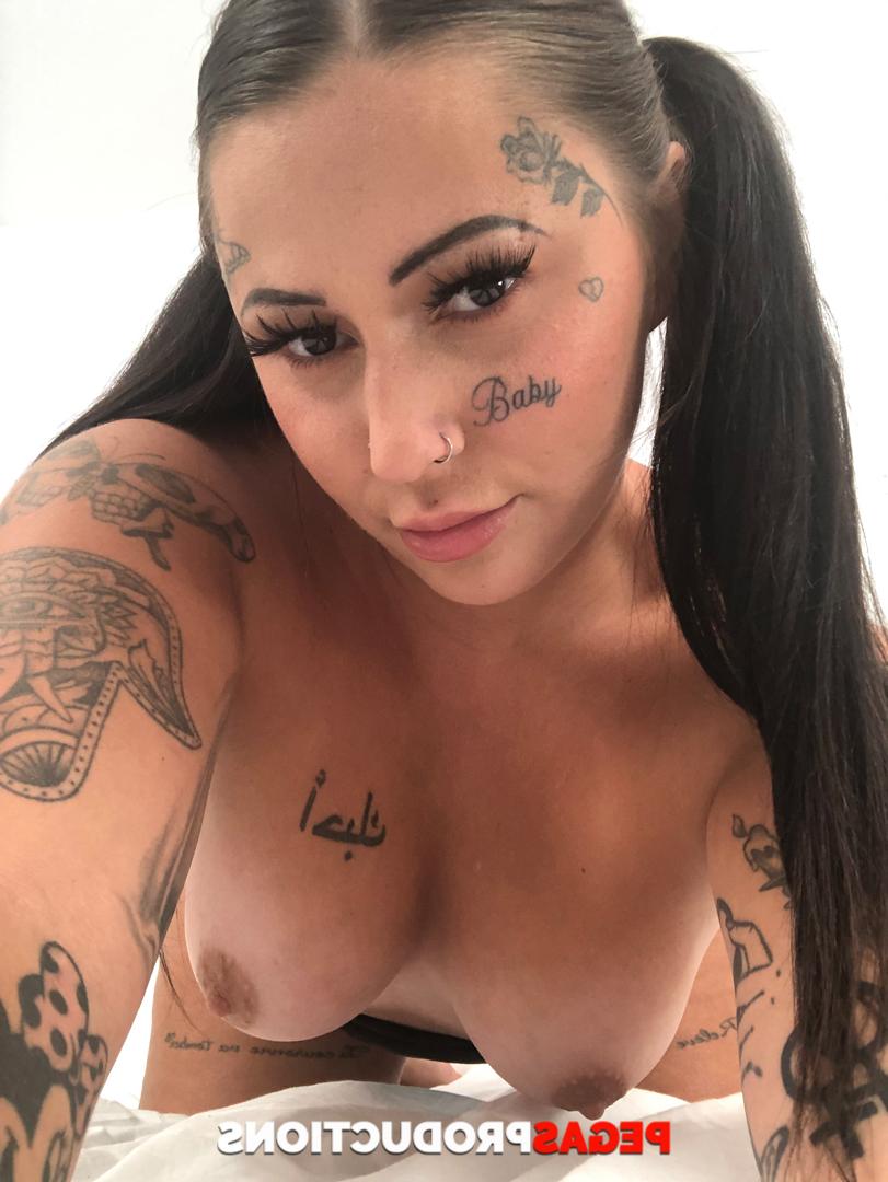 20P Chubby girlfriend Rick Hard strips and flaunts her big boobs & tattooed curves
