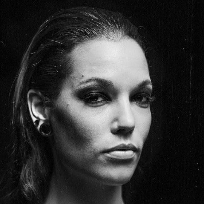 20P As submissas europeias Silvia Rubi, Lina Bembe e Viktoria Vaar são dominadas
