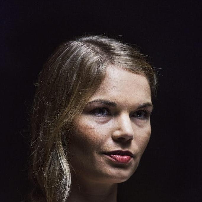 20P As submissas europeias Silvia Rubi, Lina Bembe e Viktoria Vaar são dominadas