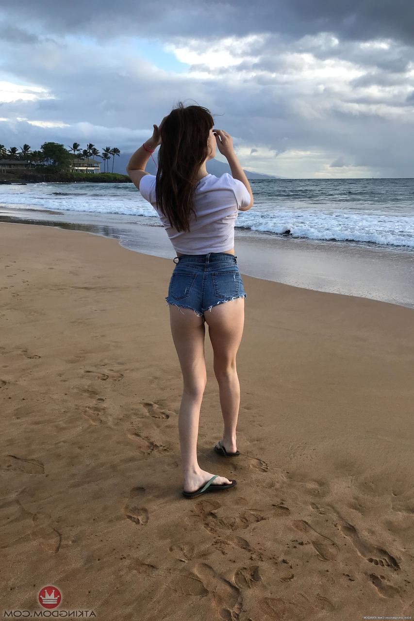 20P セクシーなアメリカ人美女アリヤ・ブリンが夏のコンピレーションで熱い体を披露