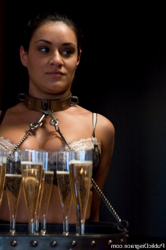 12P 巨乳ブルネットは変態ディナーパーティー中に性奴隷として使用される