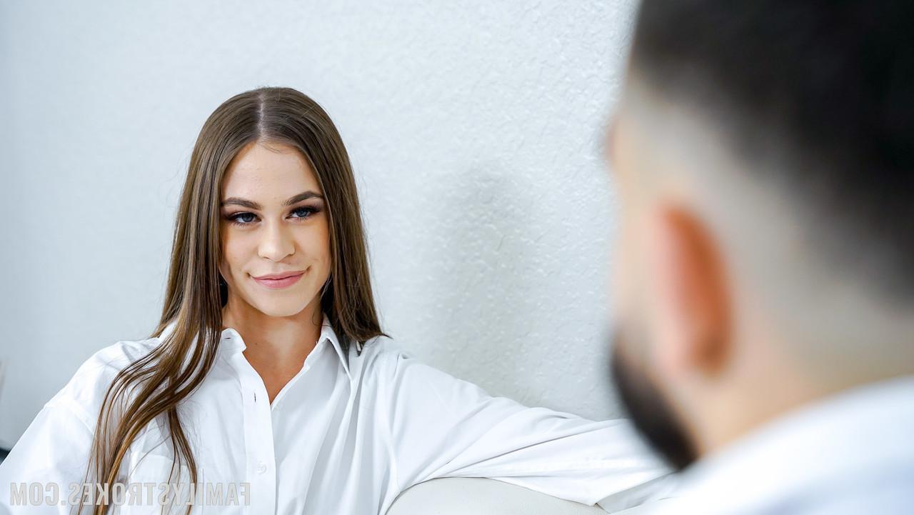 20P Attractive American Josie Tucker gets orally pleased & screwed by her stepbro