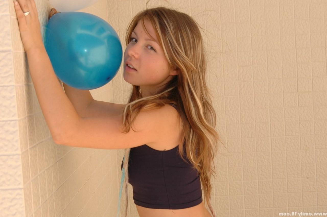 15P 18-year-old hottie uncovers her tiny tits before pulling down her underwear