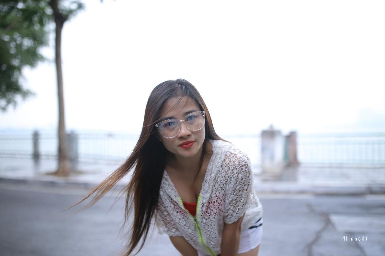20P Pretty Asian babe Elena posing seductively in her hot outfit in public