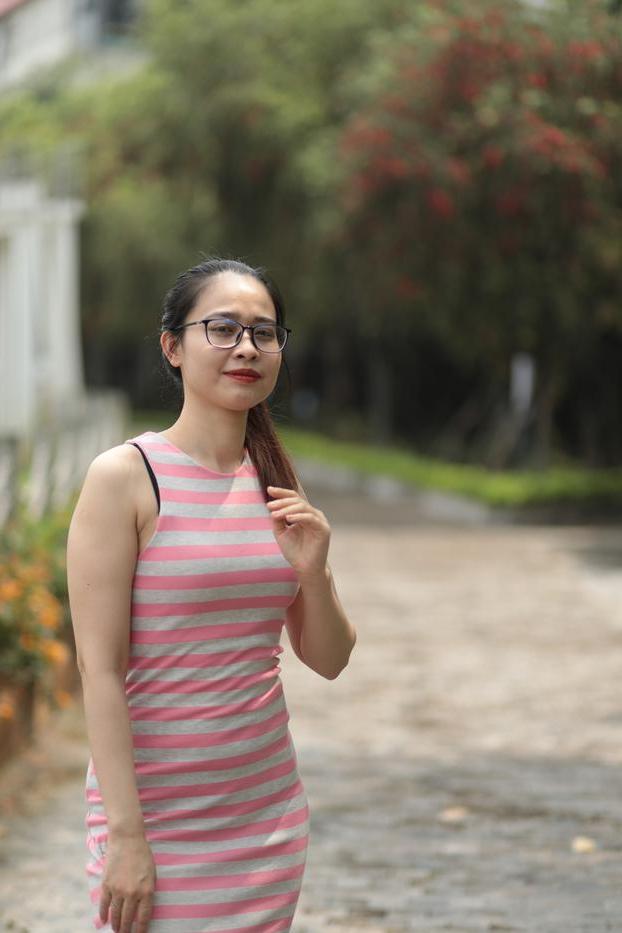 20P Sweet Asian babe Katrina posing in her long summer dress outdoors