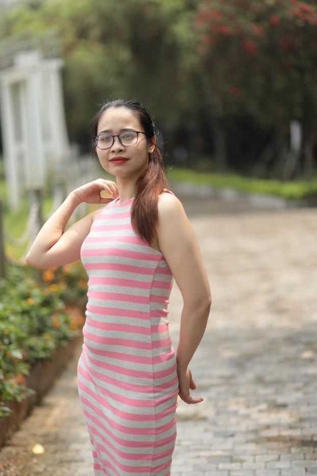 20P Sweet Asian babe Katrina posing in her long summer dress outdoors