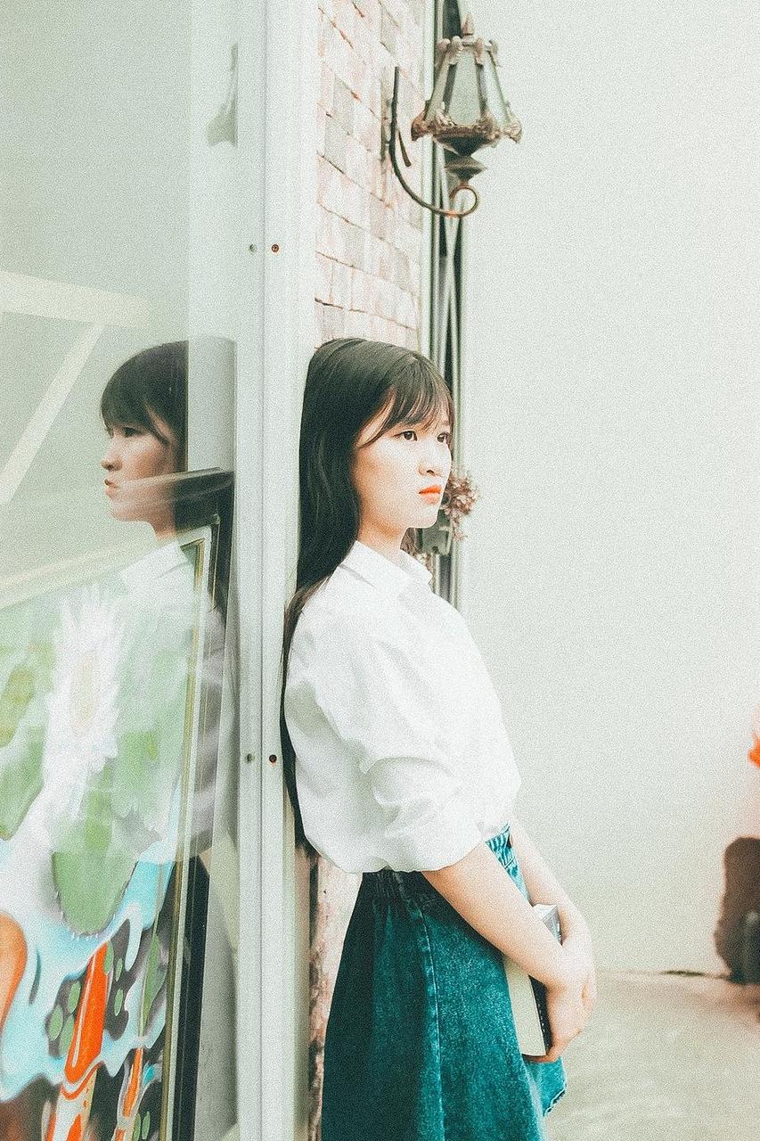 20P Cute Asian babe Luilull posing in her white shirt and skirt in a solo