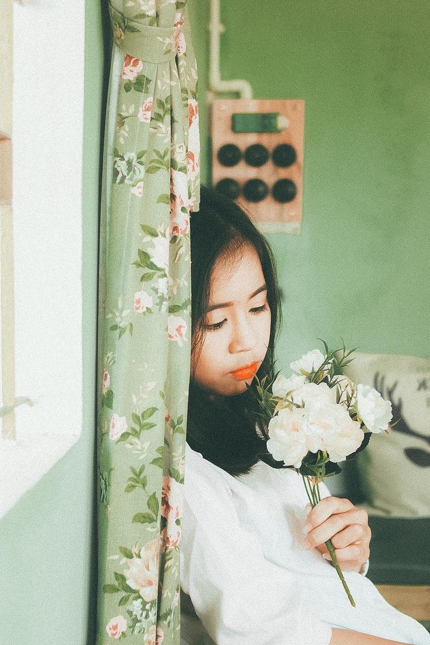 20P Cute Asian babe Luilull posing in her white shirt and skirt in a solo