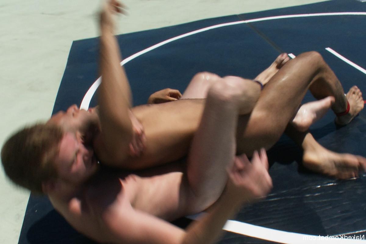 20P Naked Kombat Leo Forte, Sebastian Keys