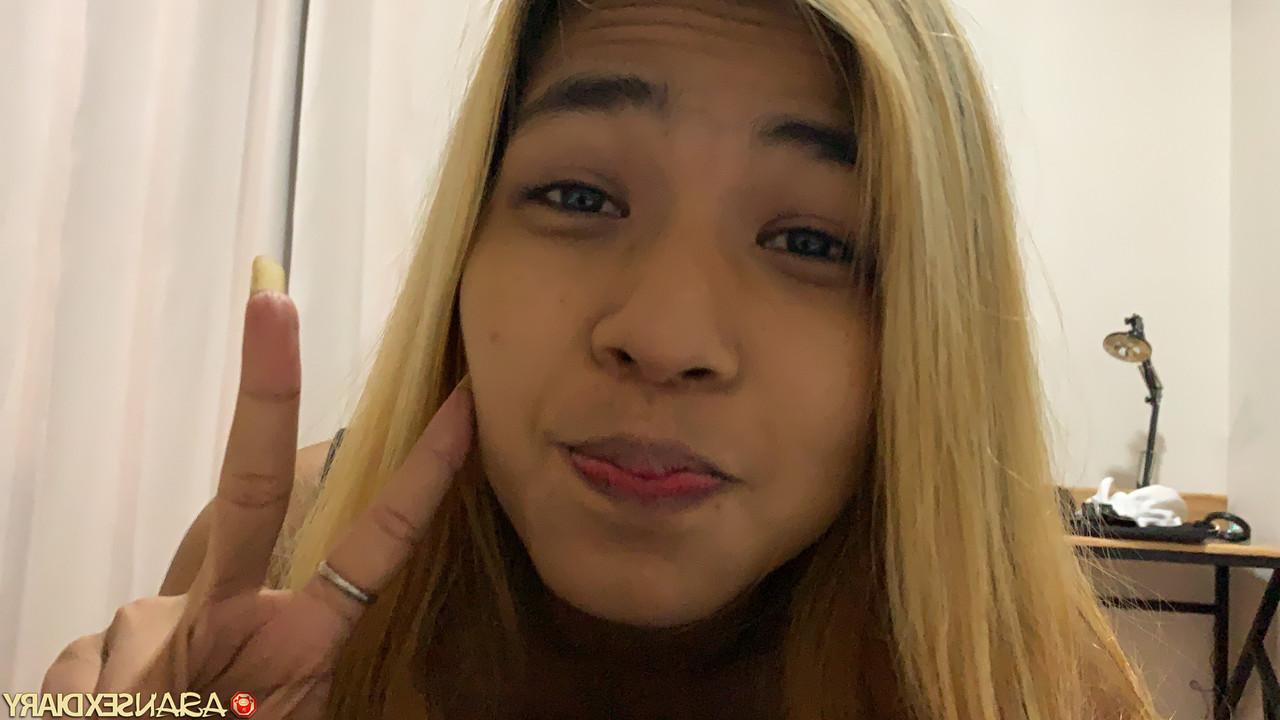 20P A garota asiática sexy Crystel B mostra sua buceta inchada e raspada antes e depois do sexo POV