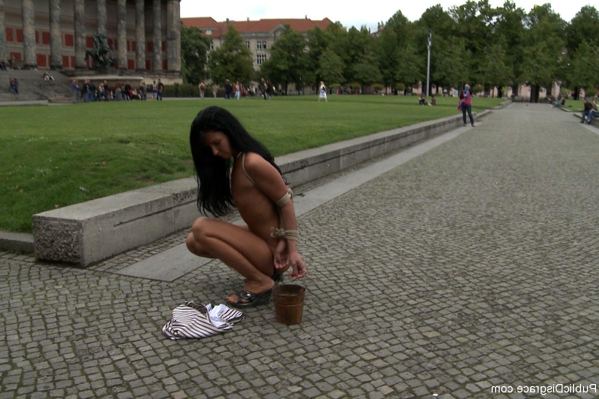 20P Desgraça Pública Tina Martinez, Zenza Raggi