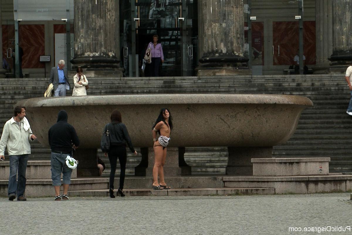 20P Desgraça Pública Tina Martinez, Zenza Raggi
