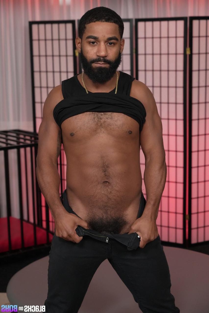 20P Negros na sombra dos meninos, Joseph Ox