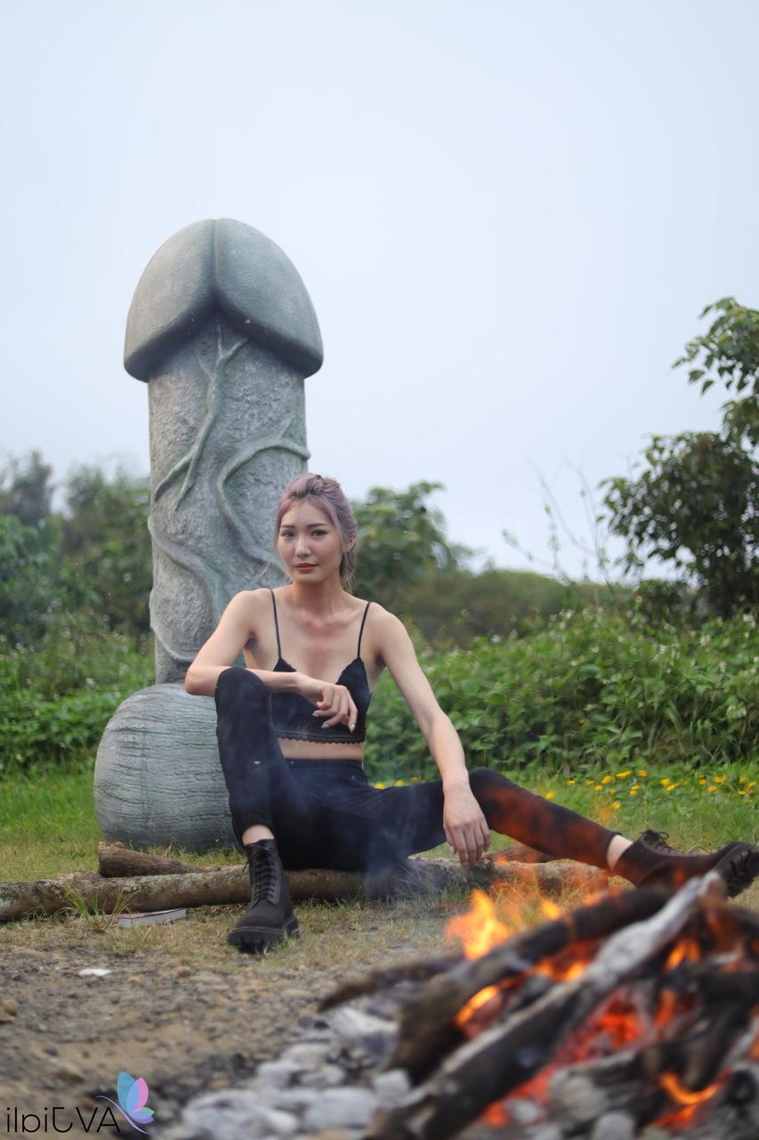 20P Wild Asian babe Li Zhiyan gets fucked during ritual sex action outdoors