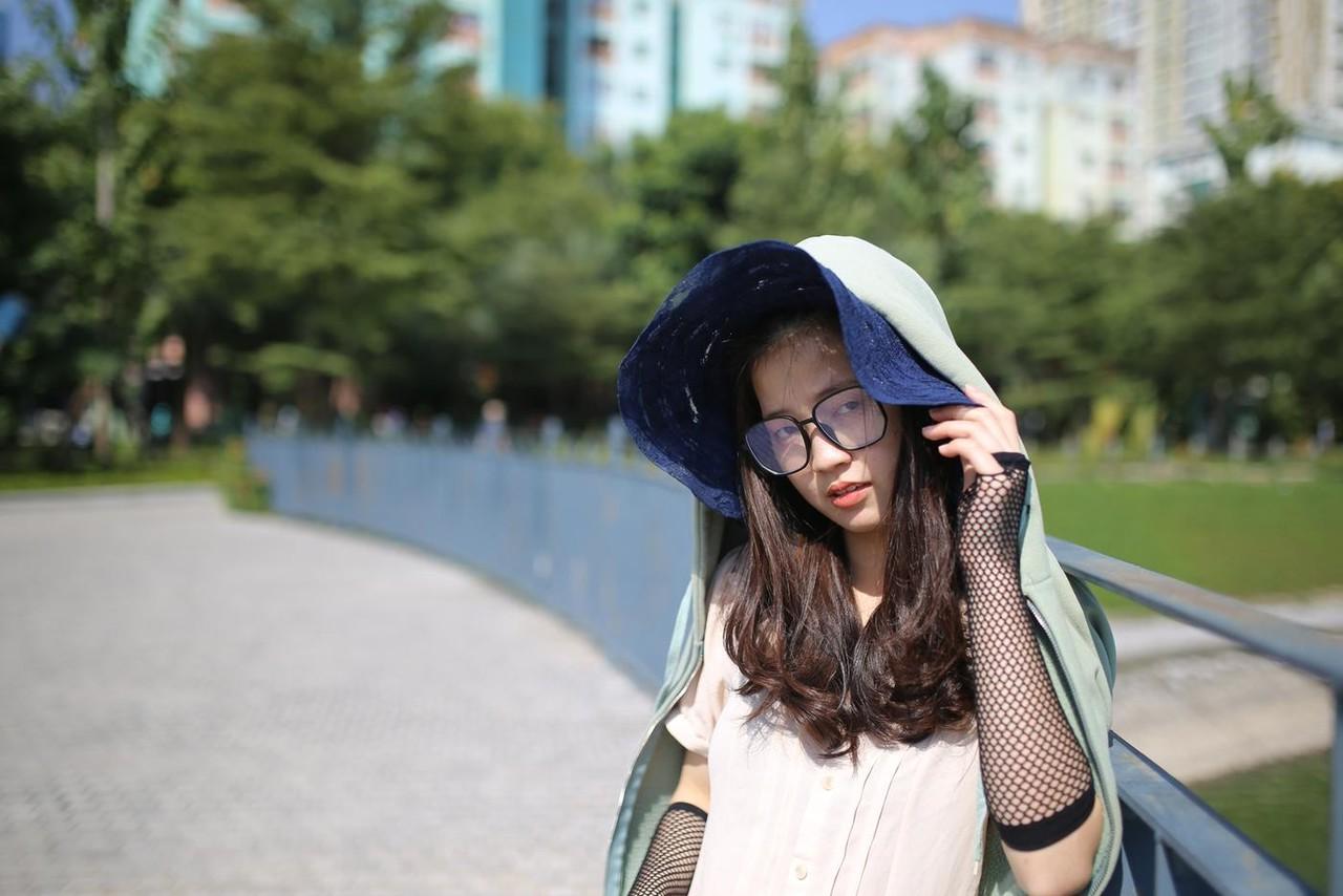 20P Beautiful Asian babe with a hat Maya posing in her elegant outfit in a solo