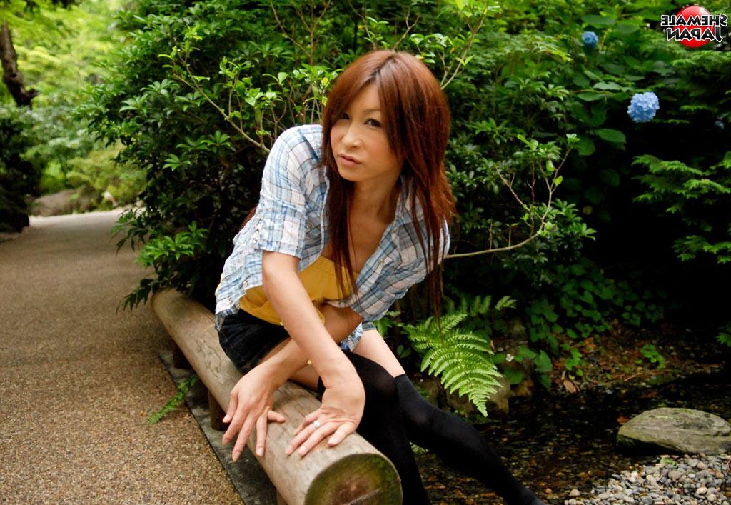 15P Travesti Japão Imagens Quentes