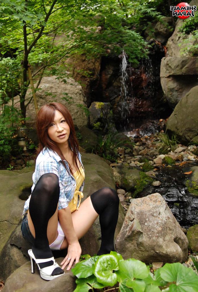 15P Travesti Japão Imagens Quentes