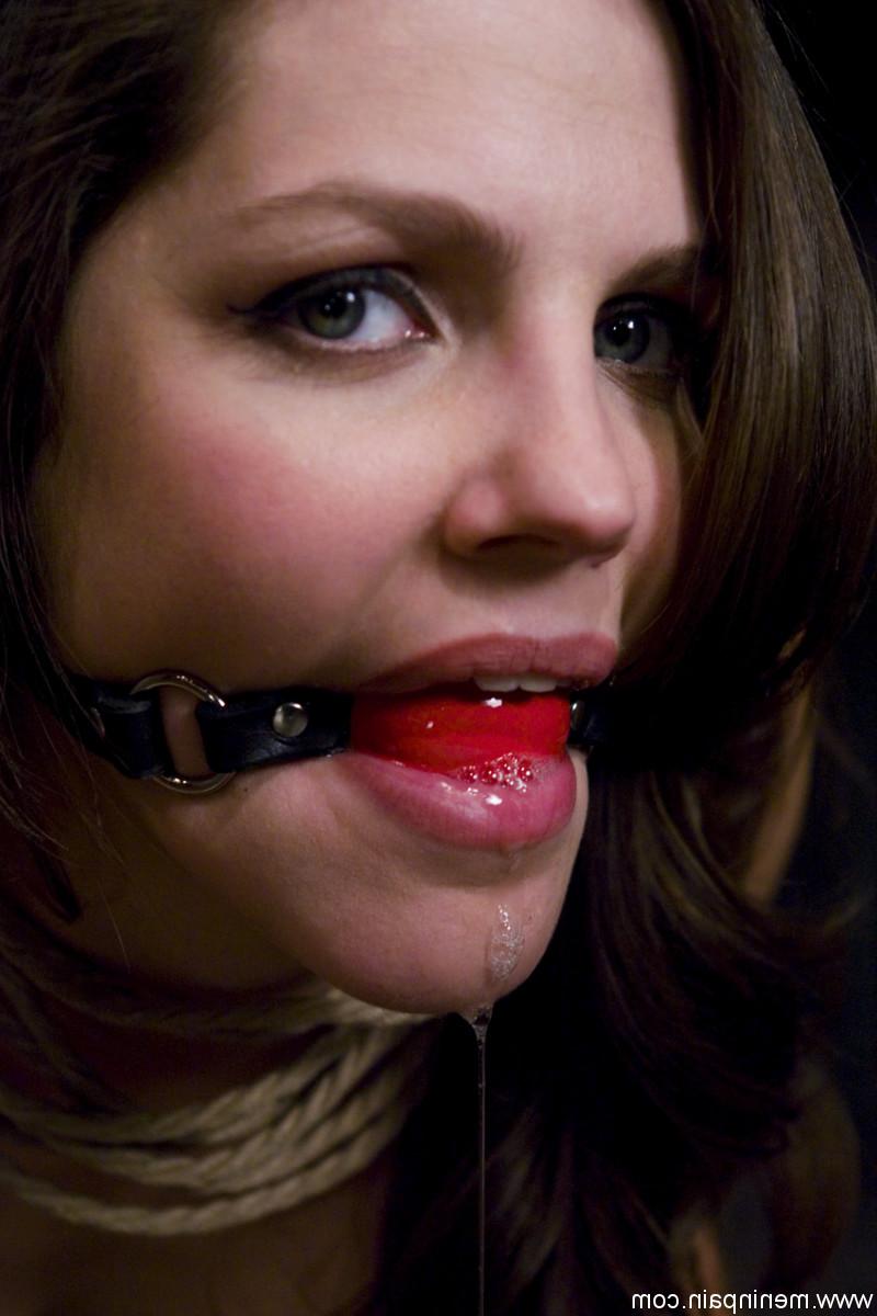 20P Mistress Isis Love has a sizzling BDSM session with an MILF & a male sub