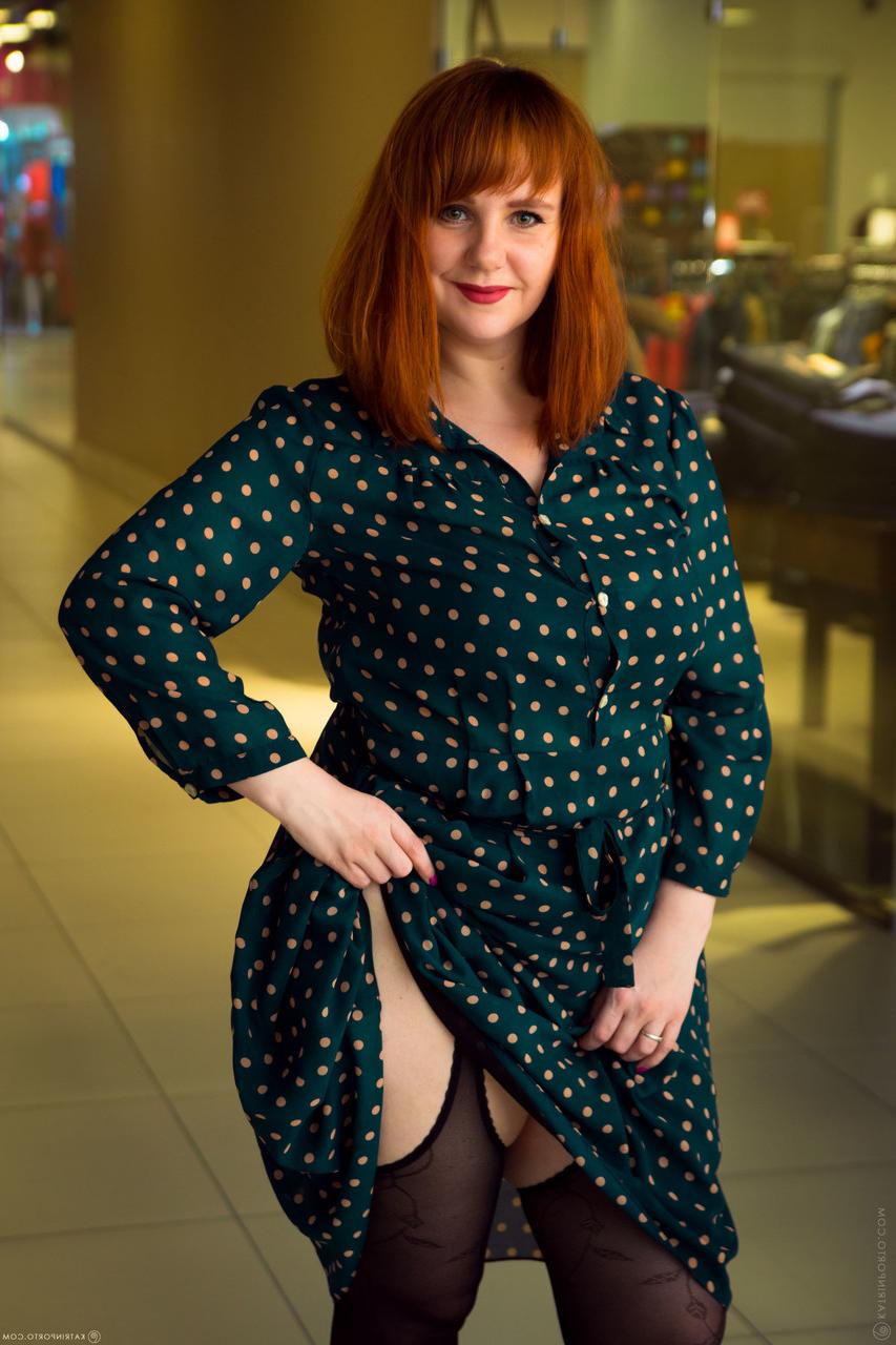 15P Chubby MILF Katrin flashing her big natural tits & pussy in public