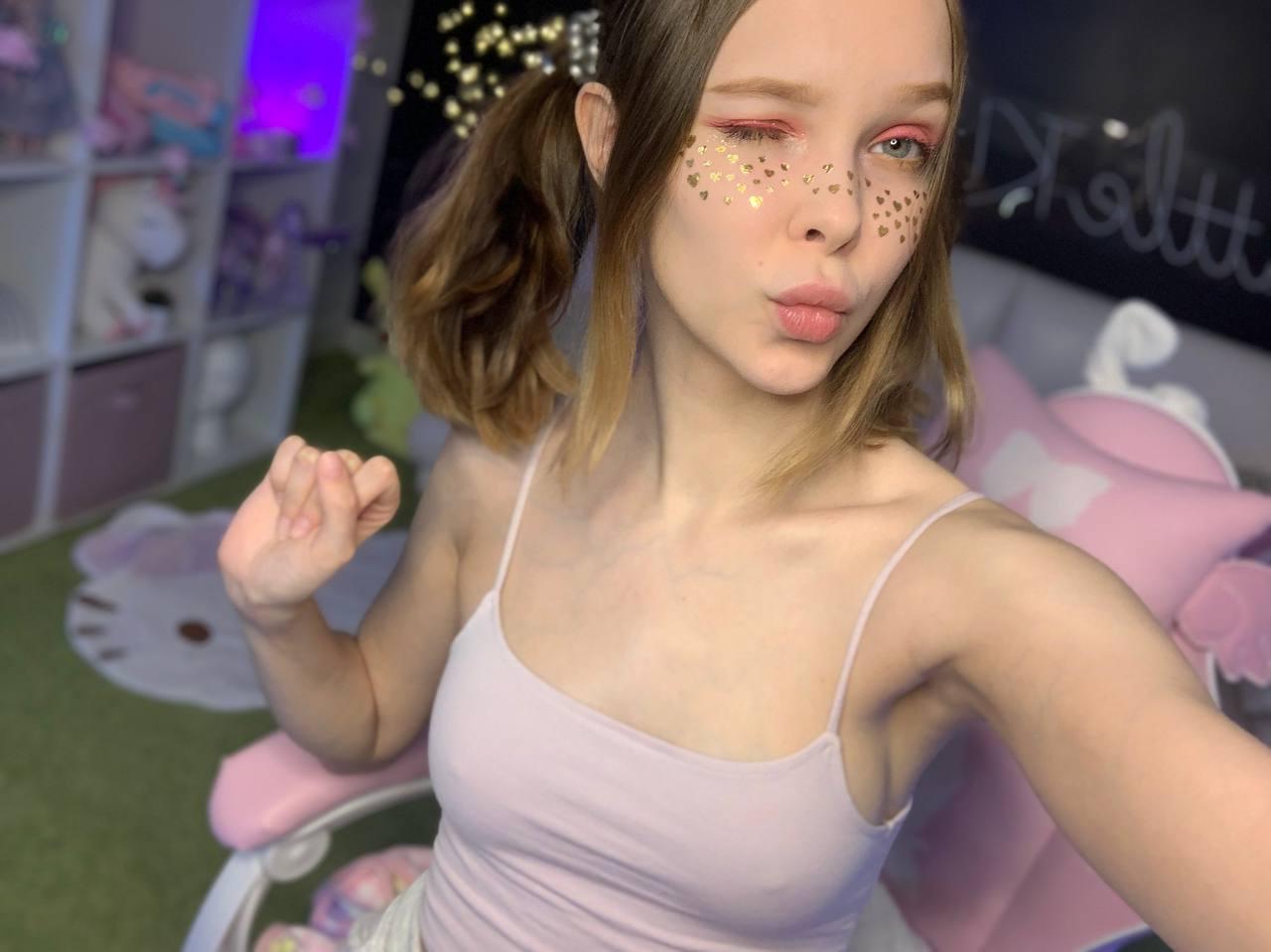 12P OnlyFans LittleKitty69 Little Kitty