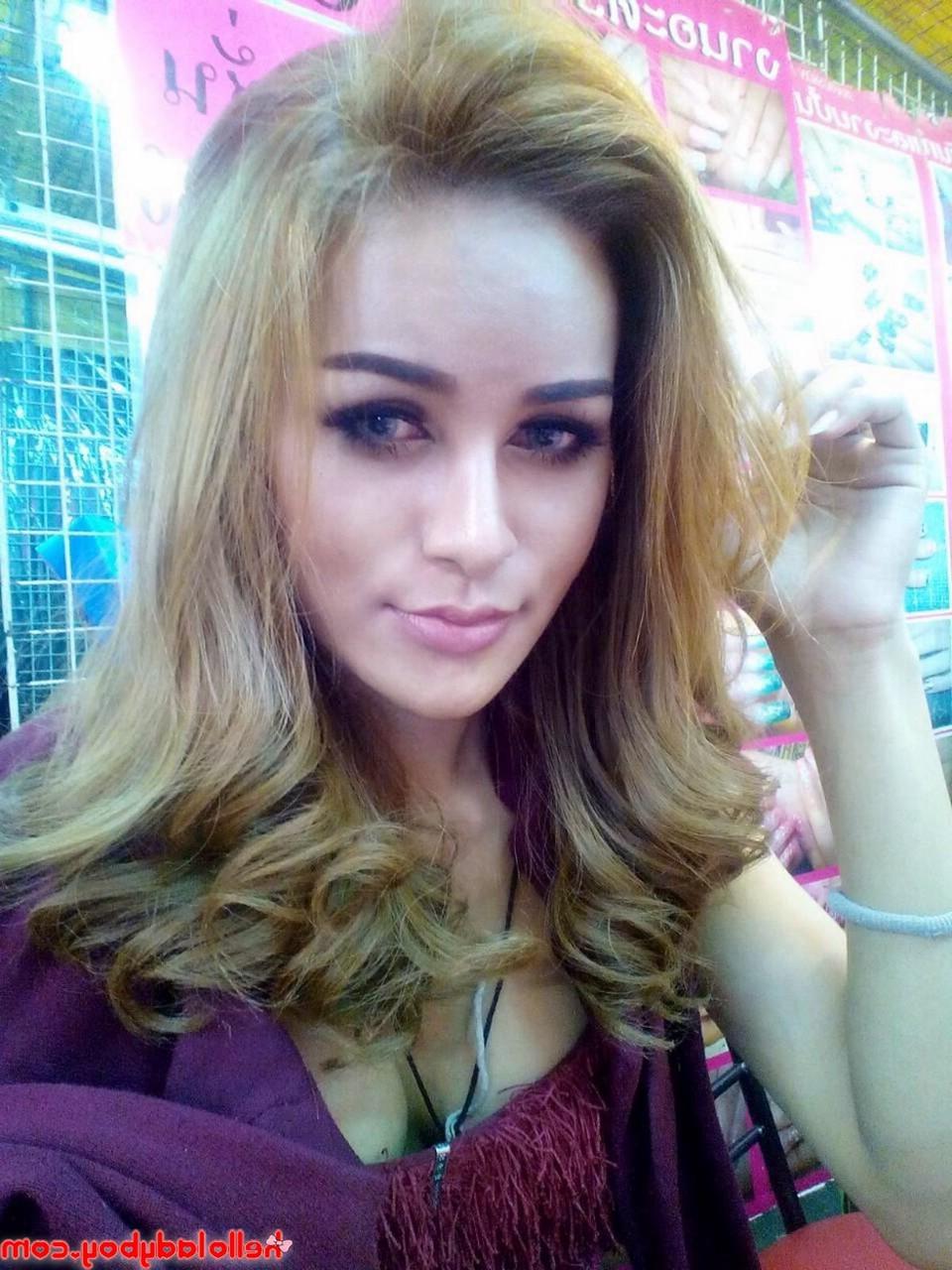 20P hola travesti