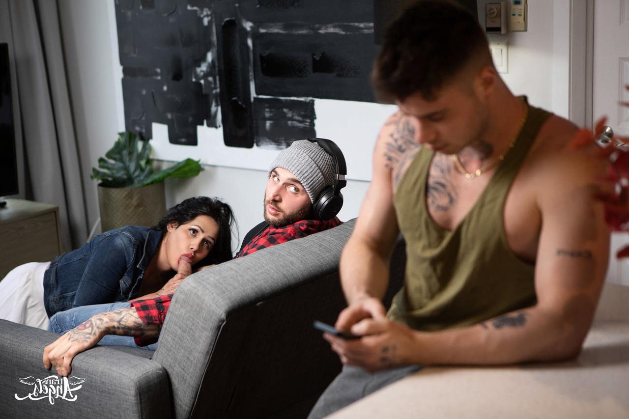 12P Anges trans Tony D'Angelo, Bruce Huxley, Isabella Gomez