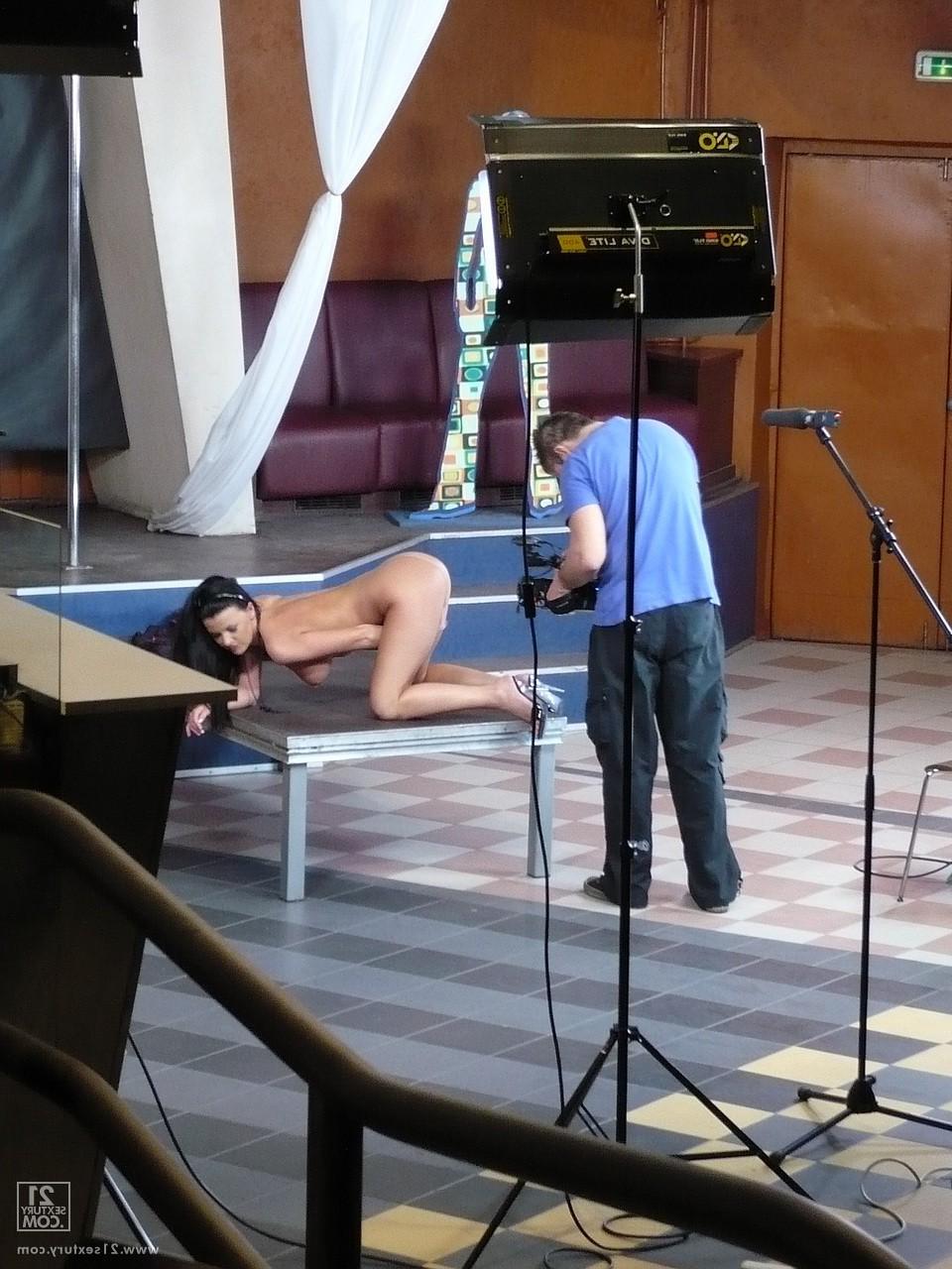 13P Quatro garotas pornstar mostrando suas bundas e grandes aldravas naturais