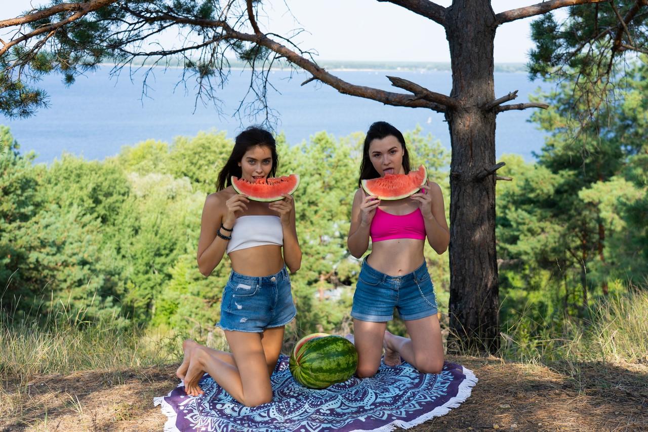 20P Viv Thomas Foxy Alissa, Hayli Sanders