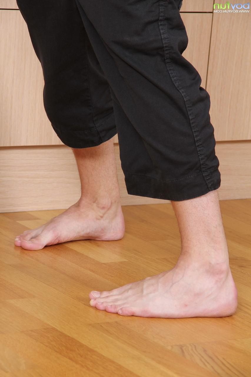 20P Hot twink Mat Corsten jerks his small dick after a sexy striptease