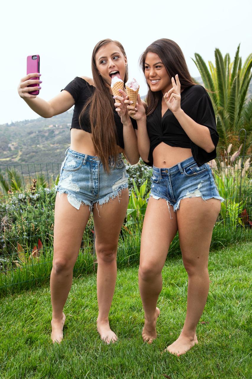 20P Twistys Kendra Spade, Gia Derza