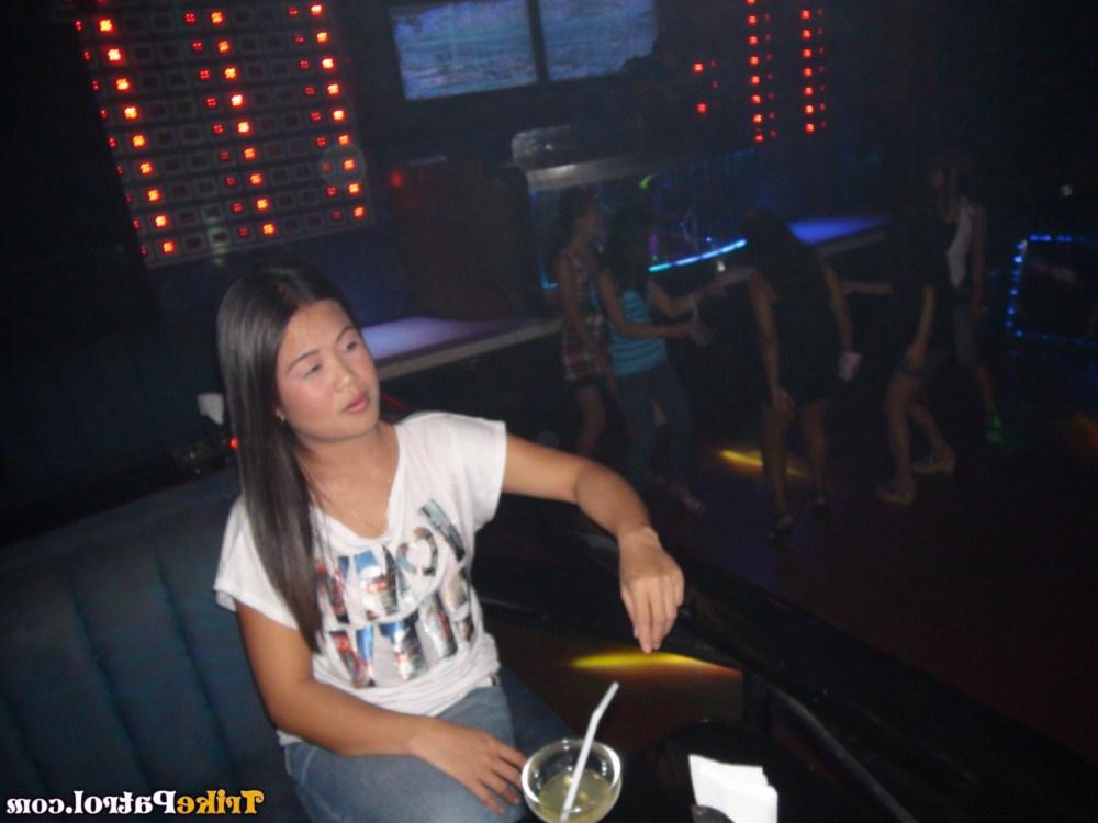 15P Filipina amadora exibe sua bela bunda durante o sexo POV