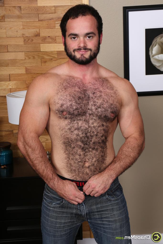 20P Muscular guy Steve Strongarm shows off his hairy body & his big booty