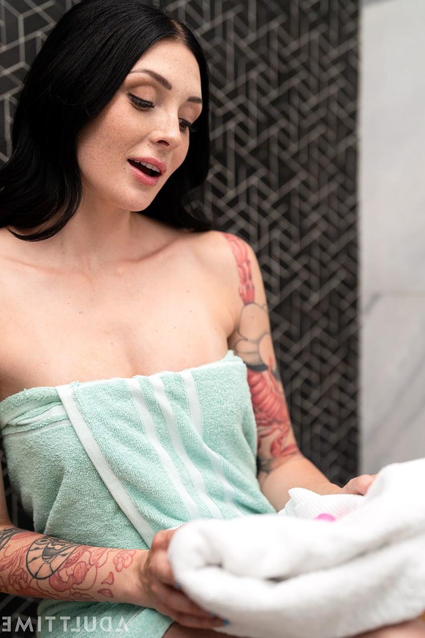 20P Sexy babe Charlotte Sins enjoys a big dick & takes a facial in the bathroom