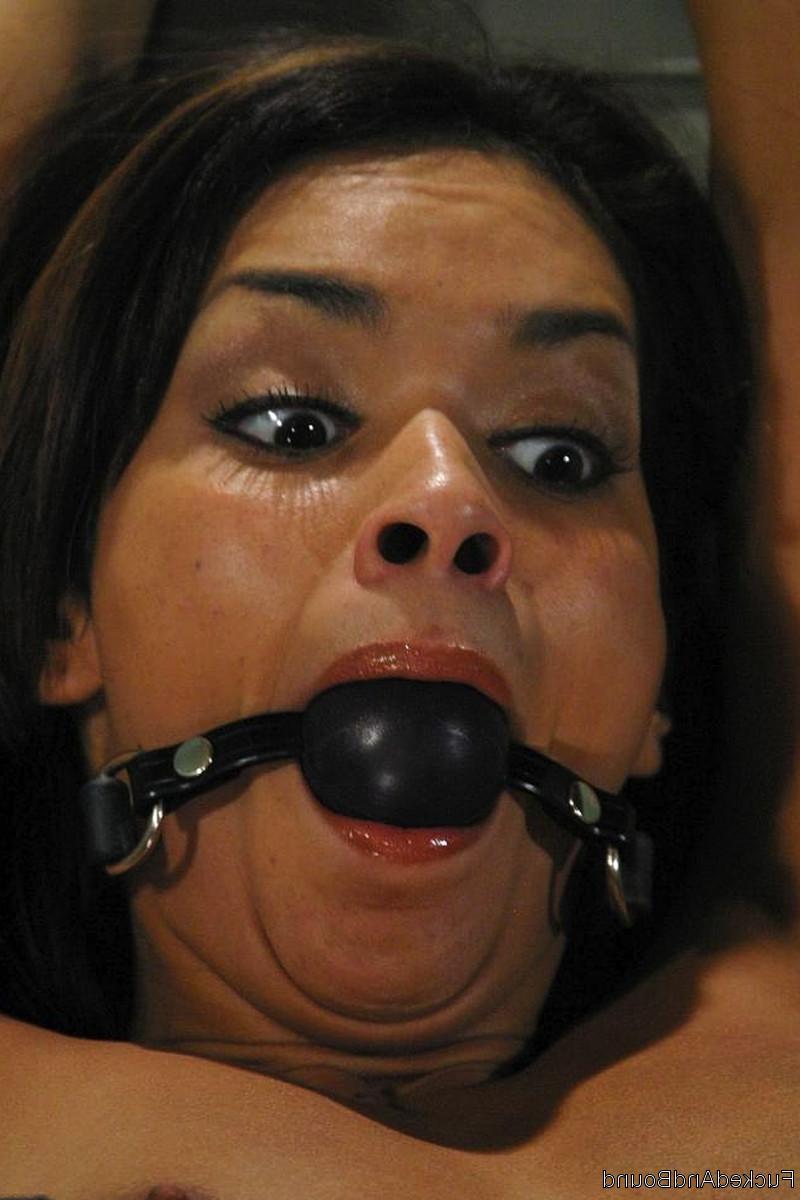 20P Fucked And Bound Ben English, Daisy Marie
