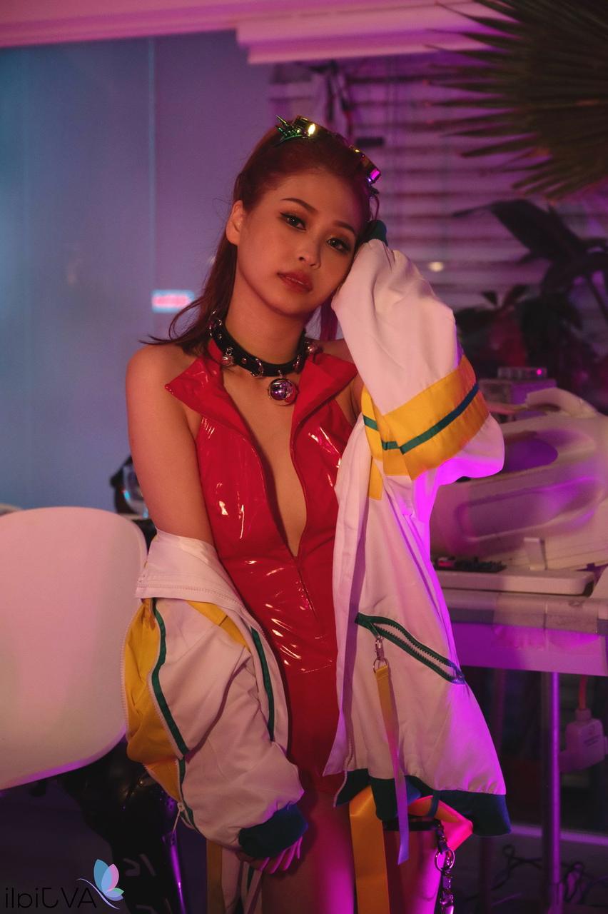 20P La sexy china Xiang Xiang es desnudada y follada por su novio