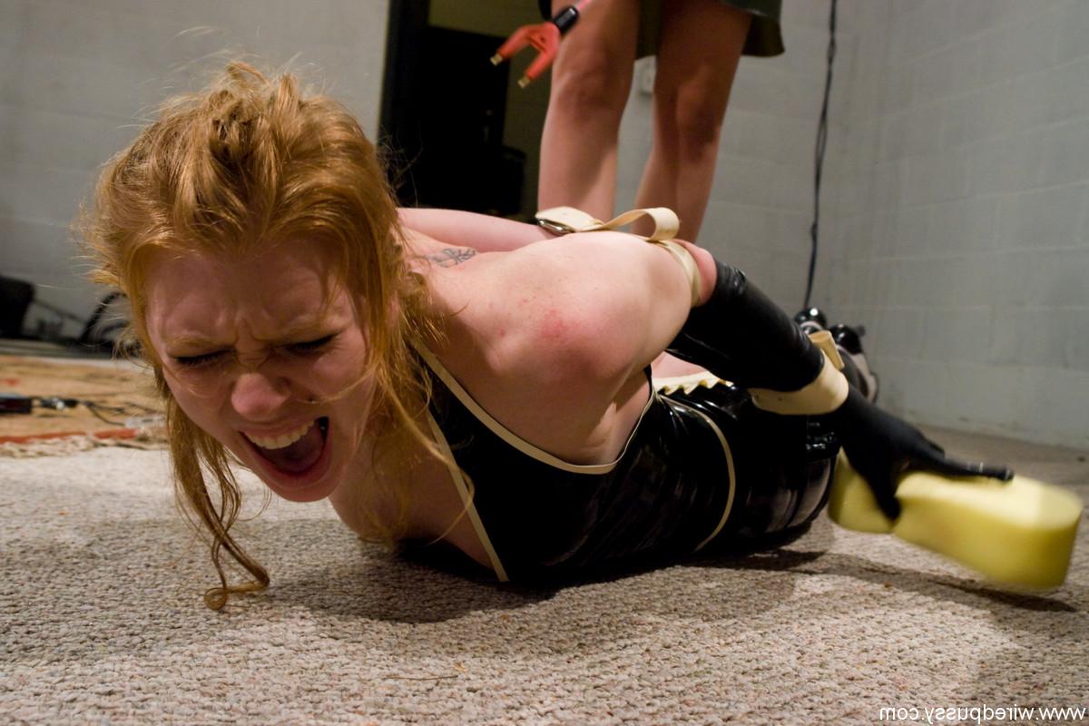 20P Wired Pussy Annette Schwarz, Madison Young