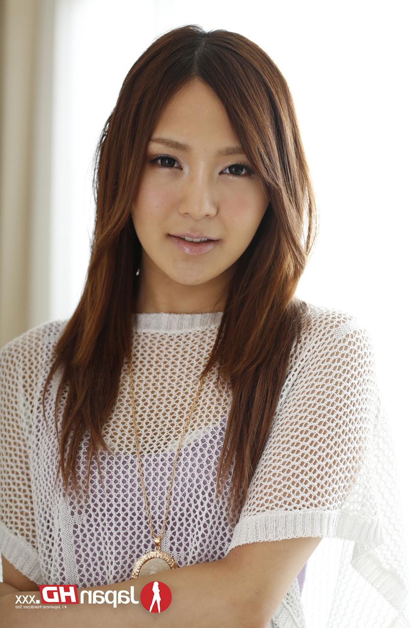 17P A adolescente japonesa Yukina Momota gosta do sabor de pau e vibradores