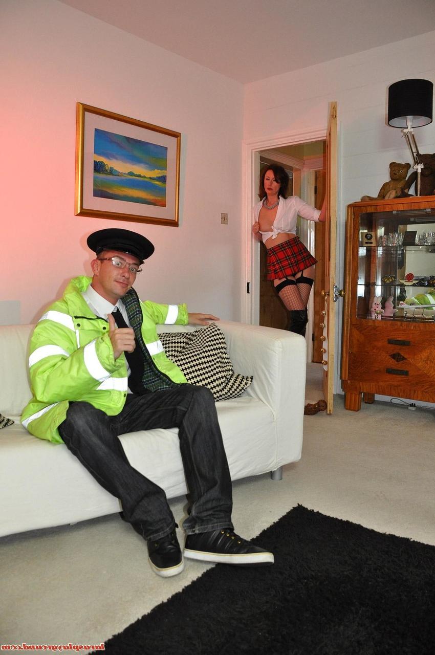20P Sexy MILF in fishnets Lara gets her twat licked before sitting on a cop's dick
