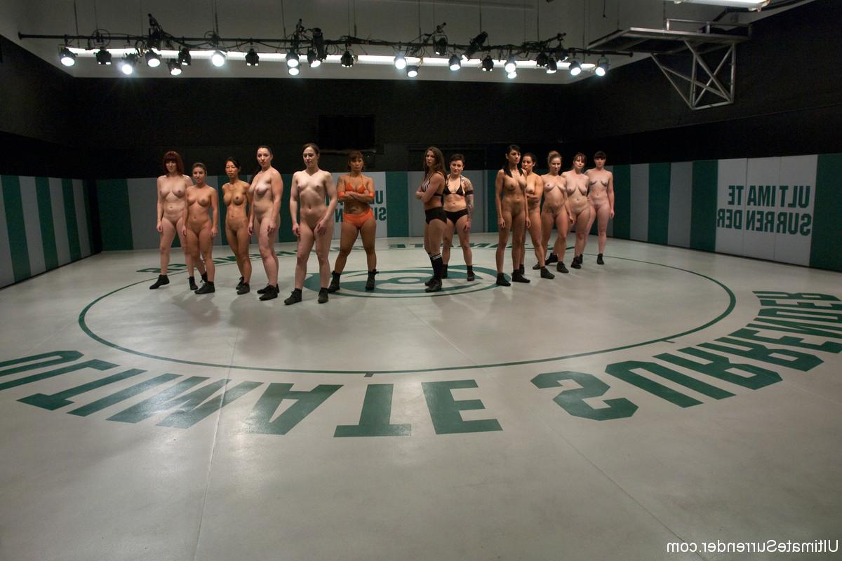 20P Ultimate Surrender Bella Rossi, Bella Wilde, Beretta James, Cheyenne Jewel, Drag