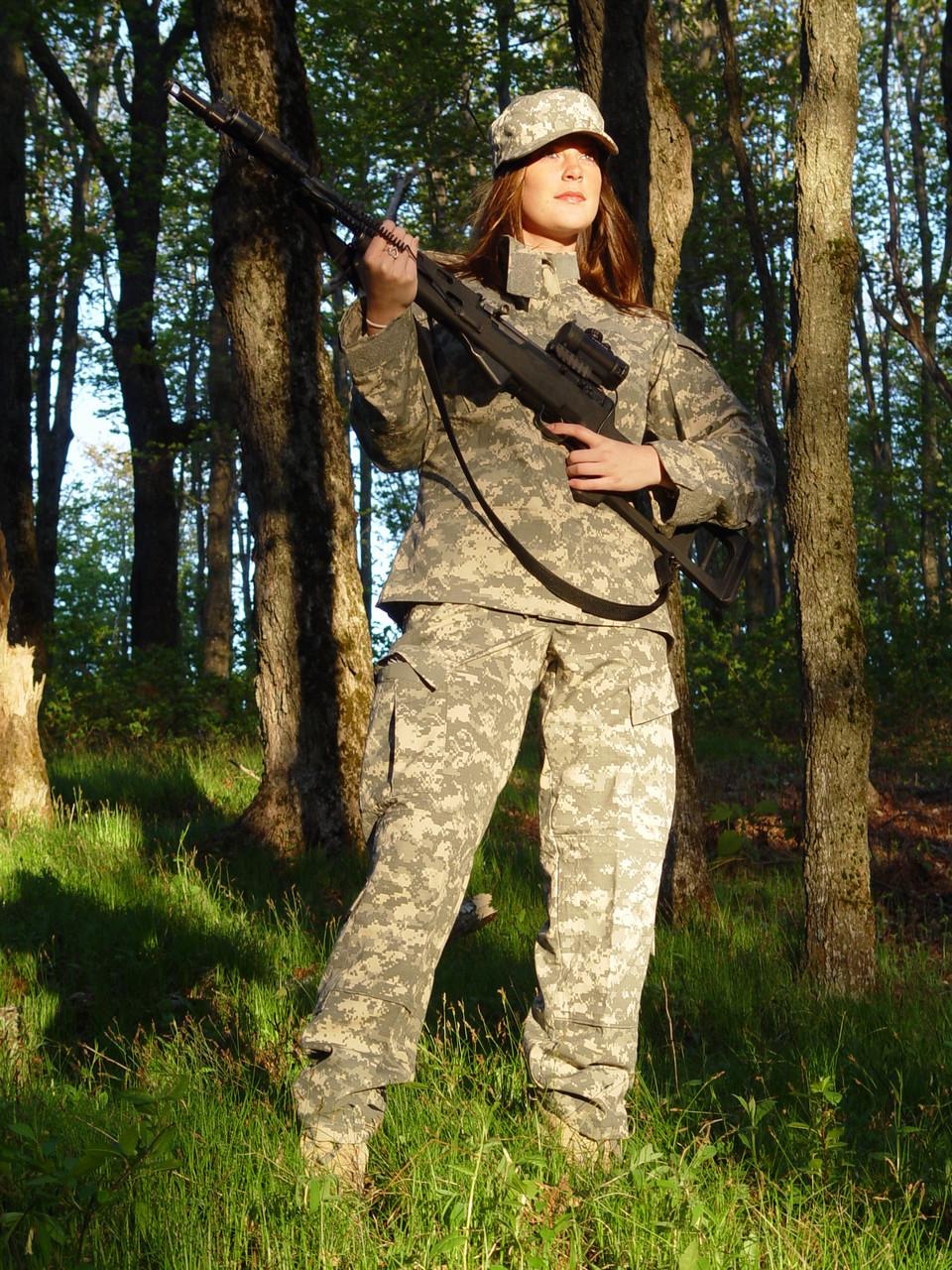 15P Chicas militares calientes