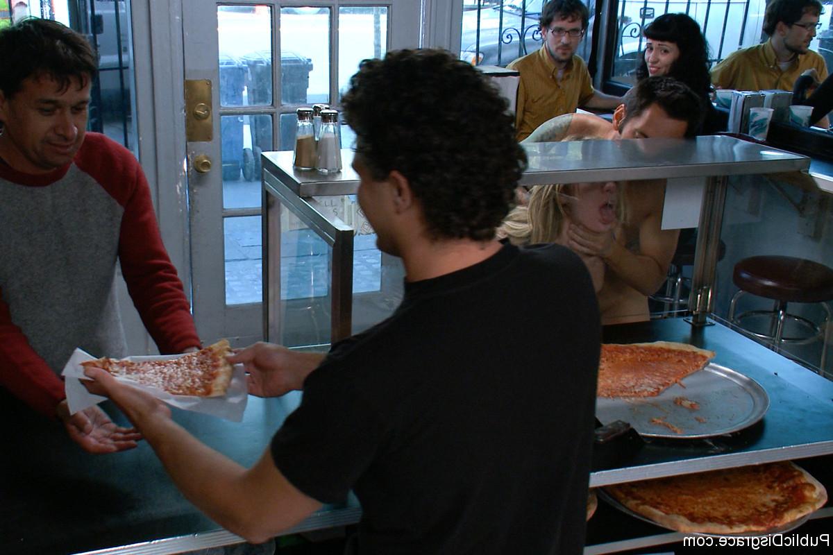 20P Desgraça Pública Amy Brooke, Tommy Pistol